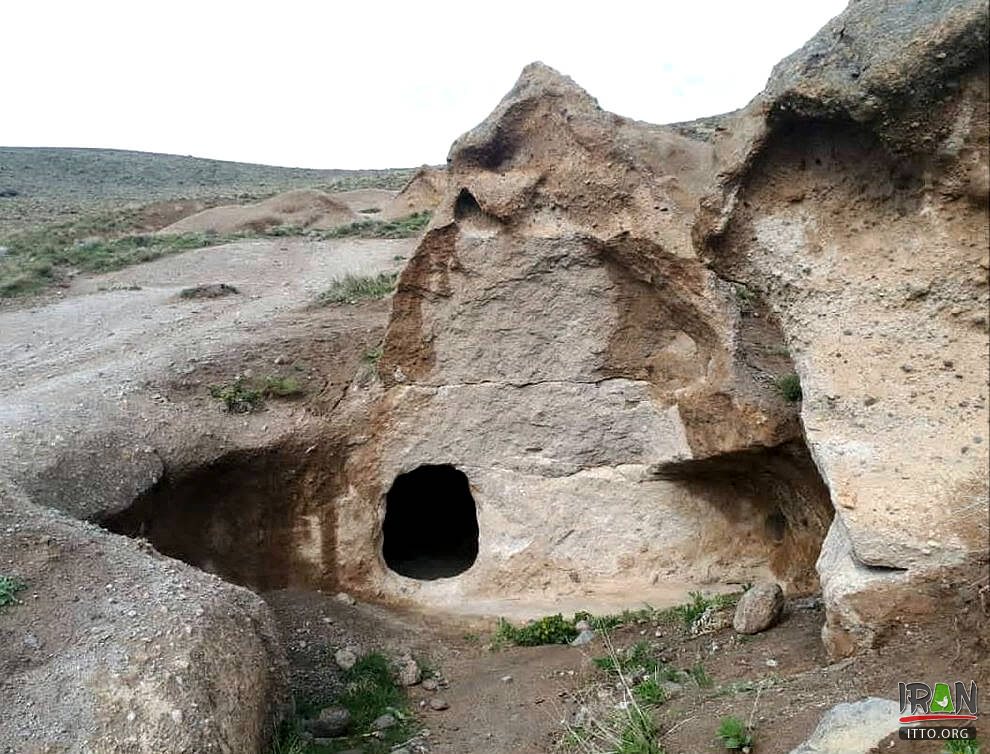 Rocky and buried village of Hile Var,Hileh Var Village,روستای مدفون حیله ور,روستای حیلهور,hilehvar,hilevar,hileh var village