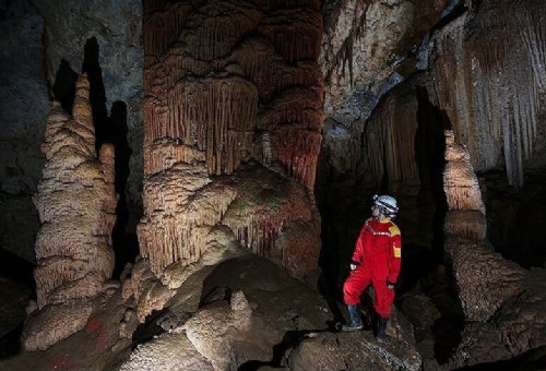 Kahak Cave in Arak