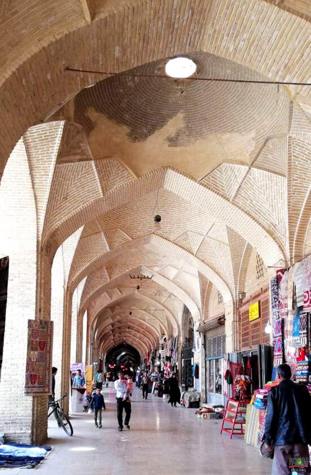 Kerman Bazaar Aggregate Photo Gallery, Iran Tourism and Touring