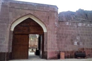 Khajeh Nazar Caravanserai - Jolfa