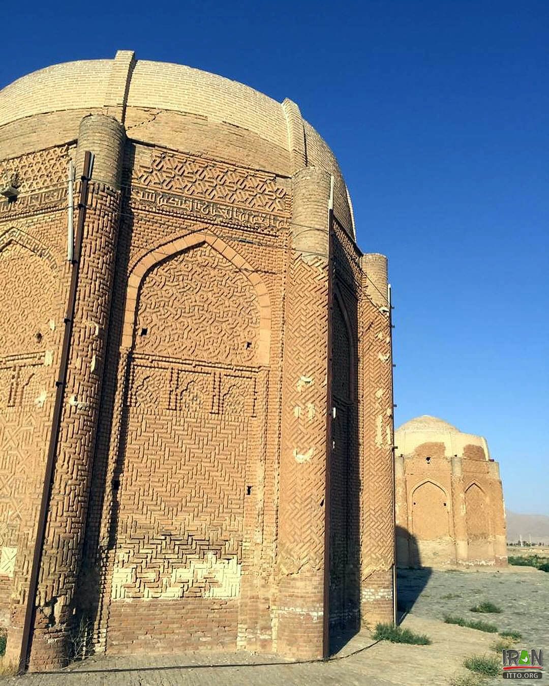 Kharaqan Tomb Towers,Kharaghan towers,Kharrakhan,Kharaqan twin tomb towers,برجهای دوقلو خرقان,kharaghan two towers,kharaqan two towers,برجهای خرقان,khargan towers,kharagan,karaghan,karaqan,karagan towers,karaqan towers,karaghan towers,استان قزوین,آوج,avaj,qazvin towers,ghazvin towers,qazwin towers,towers in avaj,ajaj towers,avaj tombs