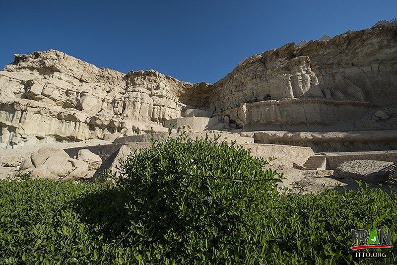 Khorbas Village,Kharbes Cave,Kharbaz Cave,غار خوربس,غار خربس,khoorbas cave,khorbas village,khurbas village,khorbas caves,khourbas cave,kharbas,kharbes