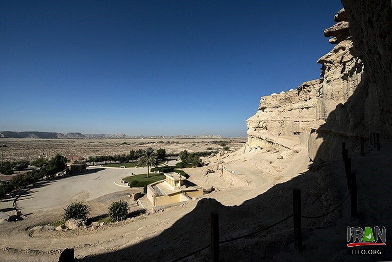 Khorbas Village,Kharbes Cave,Kharbaz Cave,غار خوربس,غار خربس,khoorbas cave,khorbas village,khurbas village,khorbas caves,khourbas cave,kharbas,kharbes