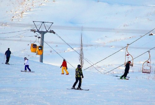 Chelgard Ski Resort (Kuhrang) in Shahr-e Kord