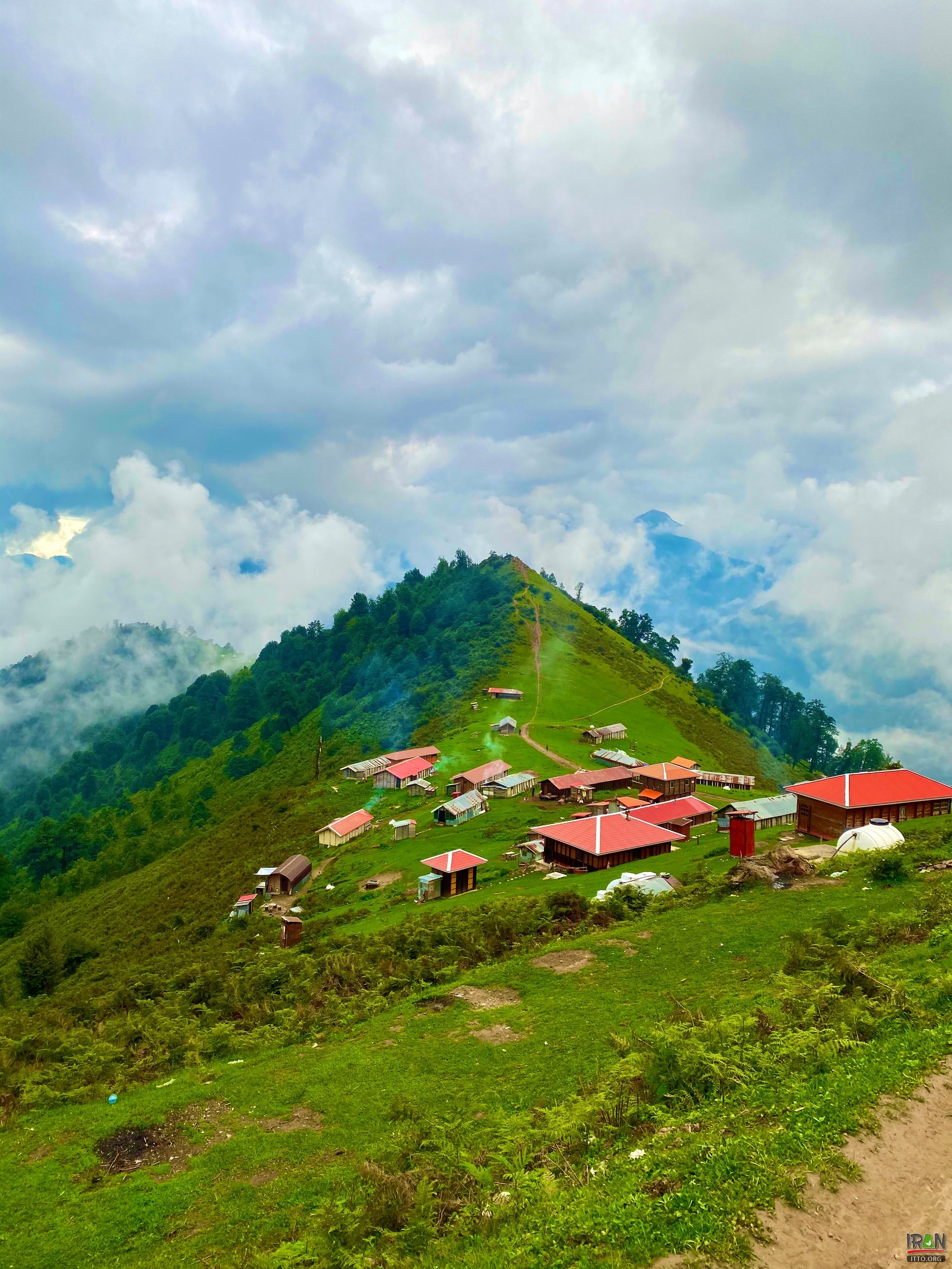 Masal heights,Olesbelangah,Olasbelanga Village,Ulsblangah,masaal,masal,fouman,fooman,ماسال,اولسبلانگا,السبلانگاه,ییلاق اولسبلانگاه,طبیعت استان گیلان,اقیانوس ابر,clouds,The Village above the Clouds,iran above the clouds,guilan,gilan province,north of iran,شمال ایران,gilavan,gilvan,گیلوان,gilvan road,gilvan masal road,gilavan masal road,اولسبلنگا,اولسبالانگاه,کوههای ماسال,ارتفاعات ماسال,طبیعت ماسال,طبیعت گیلان,iran natural attraction,اولسبلانکا,اولاسبلانکا