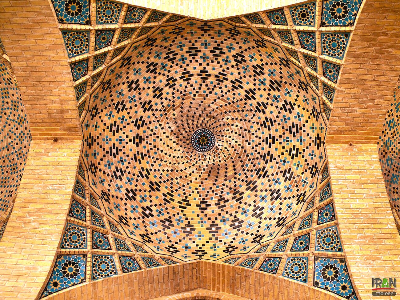 Nasir-Ol Molk Mosque,Pink Mosque,Masjed-e Nasir ol-Molk,Rainbow Mosque,Nasirol Molk Mosque,shiraz mosque,shiraz old mosque,مسجد نصیرملک شیراز,مسجد صورتی,fars province,استان فارس,masjid nasirolmold,مسجد رنگین کمان,masjed soorati,masjed sorati,masjed ranginkaman,masjid rangin kaman,ranginkaman mosque,sorati mosque,دوره قاجار