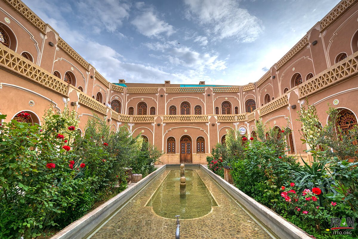 کاروانسراهای ایران,caravansary in iran,جاده ابریشم,چاپارخانه,چاپار,chapar,chapaar,کاروانسرای شاه عباس,شاه عباسی