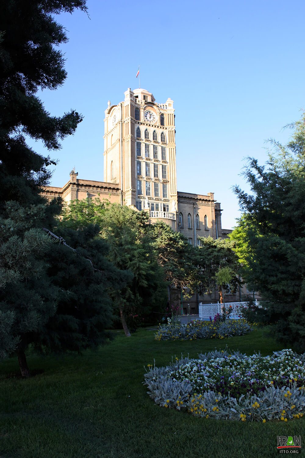 Sa'at Tower,Meydan-e Sa'at,Kakh-e Shahrdari-e Tabriz,municipality museum of Tabriz,Shahrdari Square,Meydan-e saat tabriz,tabriz Square,میدان شهرداری تبریز,meydane sat tabriz,tabriz Municipality,tabriz Square,میدان ساعت تبریز,عمارت شهرداری تبریز,shahrdari square,موزه شهرداری تبریز