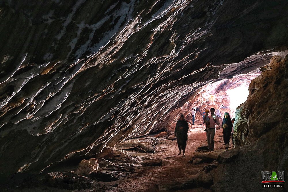 Namak Cave,Ghaar-e Namak,Namakdan Cave,Namakdan Mountain,Namakdan Dome,غار نمک,namakdaan cave,gharenamak,ghar namak,ghaare namak,gheshm,gheshm island,qeshm island,caves,غارنمکدان,غارنمک,قشم,جزیره قشم,خلیج فارس,persian gulf