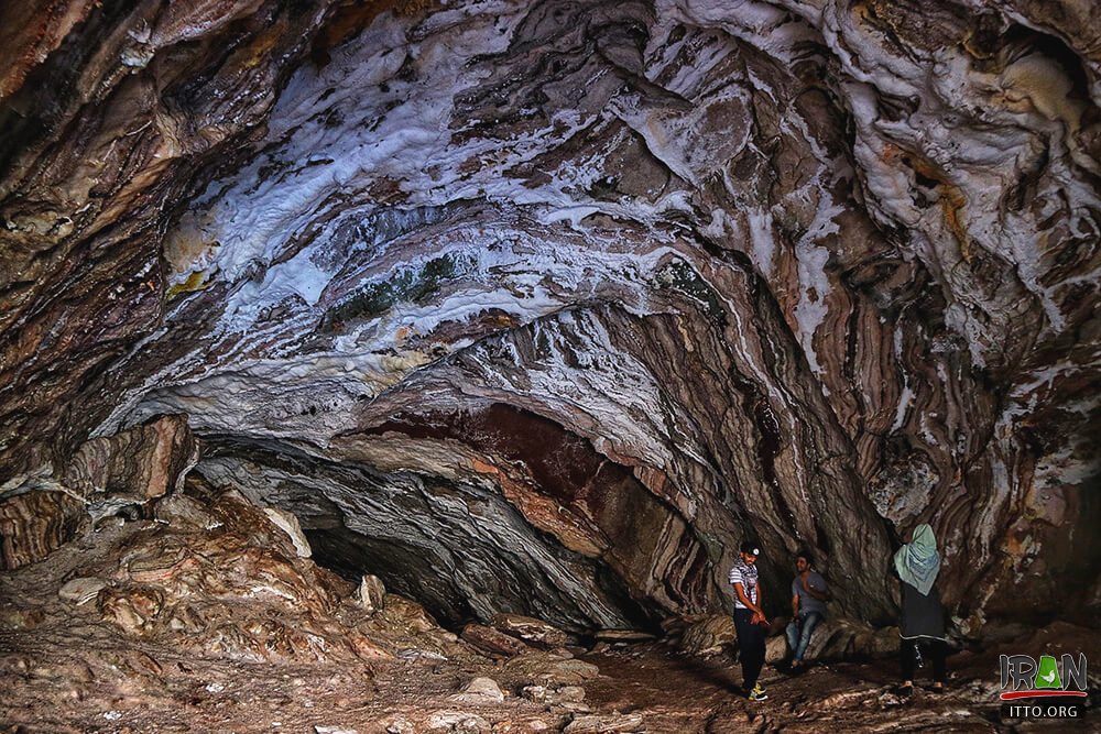 Namak Cave,Ghaar-e Namak,Namakdan Cave,Namakdan Mountain,Namakdan Dome,غار نمک,namakdaan cave,gharenamak,ghar namak,ghaare namak,gheshm,gheshm island,qeshm island,caves,غارنمکدان,غارنمک,قشم,جزیره قشم,خلیج فارس,persian gulf