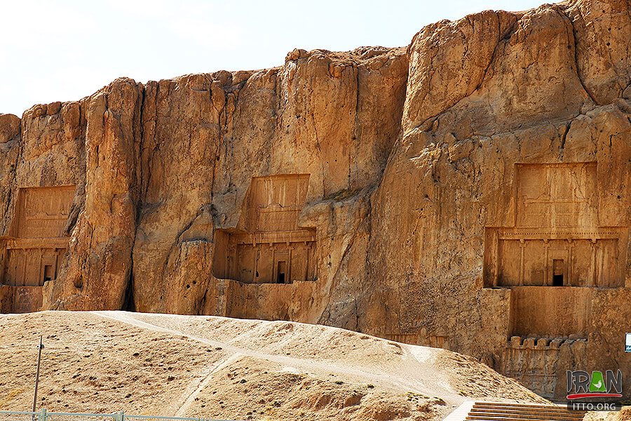 Tomb of Darius the Great,Naqsh Rustam,Naghsh-e-Rostam ancient necropolis,محوطه تاریخی نقش رستم,مرودشت,marvdasht,fars province,استان فارس,naqsherostam,naqsh rostam,naghsh rostam,کعبه زرتشت,Alexander the Great,اسکندر مقدونی,هخامنشیان,مقبره داریوش,قبر داریوش,Achaemenid Tomb,Xerxes I,Xerxes,Cube of Zoroaster