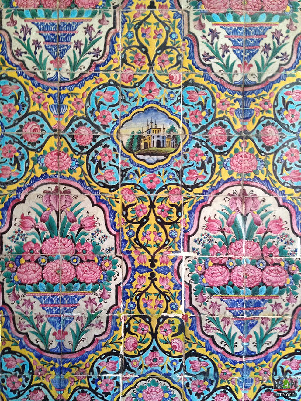 Nasir-Ol Molk Mosque,Pink Mosque,Masjed-e Nasir ol-Molk,Rainbow Mosque,Nasirol Molk Mosque,shiraz mosque,shiraz old mosque,مسجد نصیرملک شیراز,مسجد صورتی,fars province,استان فارس,masjid nasirolmold,مسجد رنگین کمان,masjed soorati,masjed sorati,masjed ranginkaman,masjid rangin kaman,ranginkaman mosque,sorati mosque,دوره قاجار