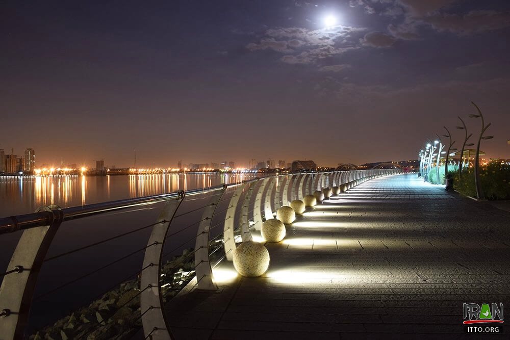 Lake of the Martyrs of the Persian Gulf,Daryache-ye Chitgar,Khalij-e Fars lake,Chitgar artificial lake,دریاچه خلیج فارس تهران,دریاچه چیتگر,دریاچه تهران,tehran lake,tehran chitgar lake,daryache khalij fars,persian gulf lake,daryache chitgar,دریاچه شهدای خلیج فارس