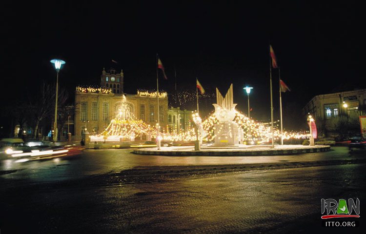 Sa'at Tower,Meydan-e Sa'at,Kakh-e Shahrdari-e Tabriz,municipality museum of Tabriz,Shahrdari Square,Meydan-e saat tabriz,tabriz Square,میدان شهرداری تبریز,meydane sat tabriz,tabriz Municipality,tabriz Square,میدان ساعت تبریز,عمارت شهرداری تبریز,shahrdari square,موزه شهرداری تبریز