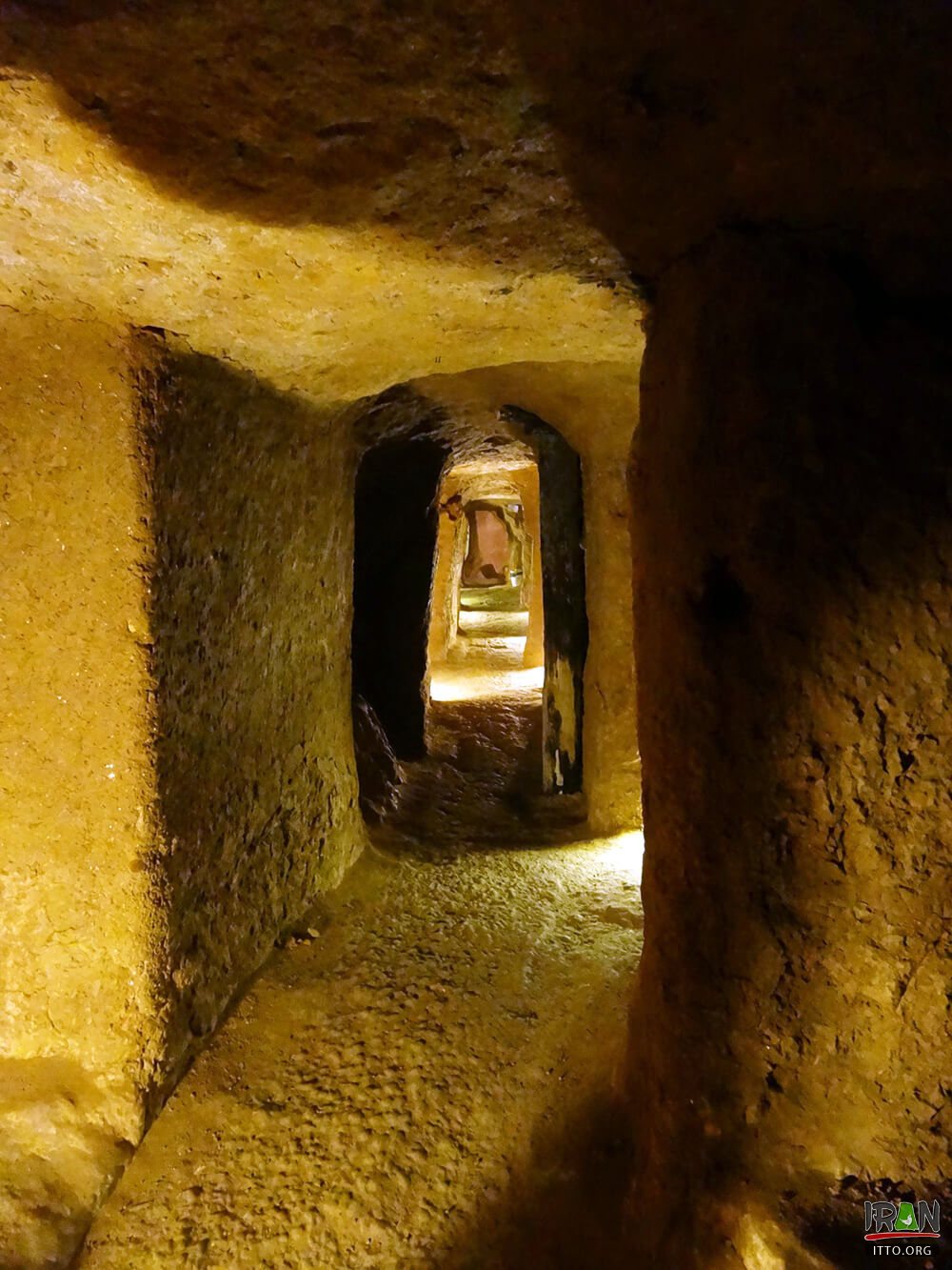 The city of Ouyi,Oeei Underground city,Underground City of Noush-abaad,Ouee,شهرزیرزمینی نوشاباد,شهر زیرزمینی نوش آباد,شهر زیرزمینی اویی,اوئی,noushabad city,nooshabad underground city,Ouyi,آران و بیدگل,استان اصفهان,isfahan province,esfahan province