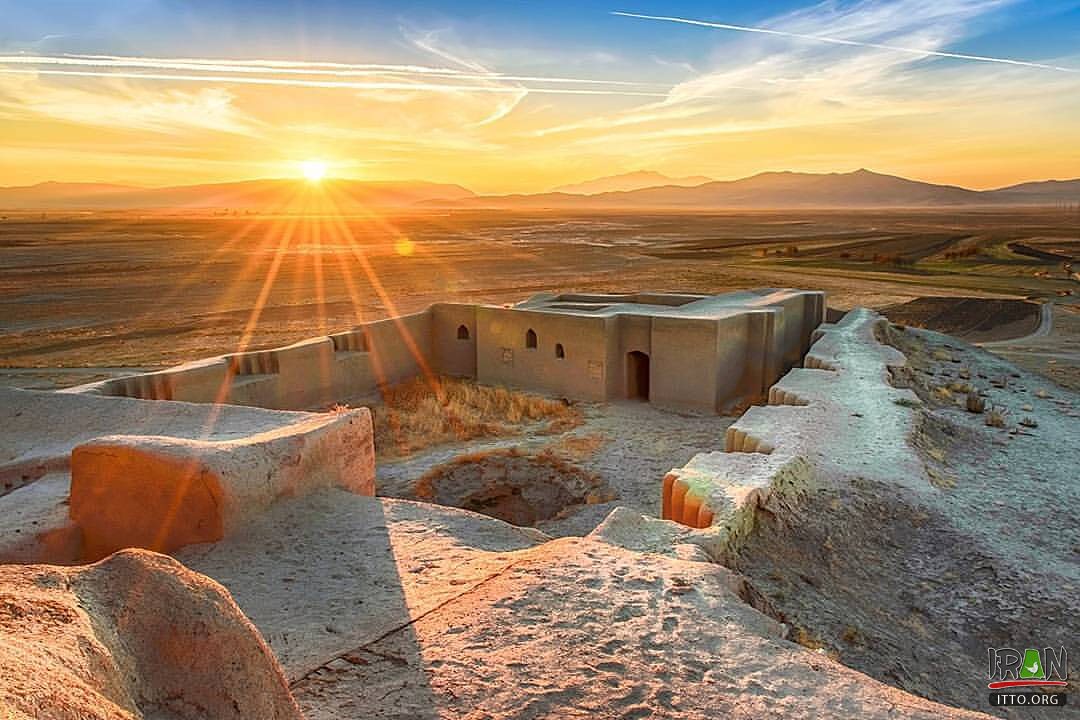 Nooshijan Castle,Atashkadeh Fort,Noushijan Tappe,Noshijan Fire Temple,Arg-e Noushijan,آتشکده نوشیجان ملایر,تپه نوشیجان,noushijan hil,noshijan hill,nooshijan,malayer,hamedan province,hamadan province,قلعه نوشیجان,تپه های آتش ملایر,malaier,atashkadeh noshijan,آتش کده نوشیجان