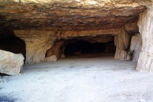 Sangtarashan Cave - Jahrom