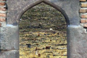 Pineh Shalvar Cemetery near Tabriz (East Azerbaijan)