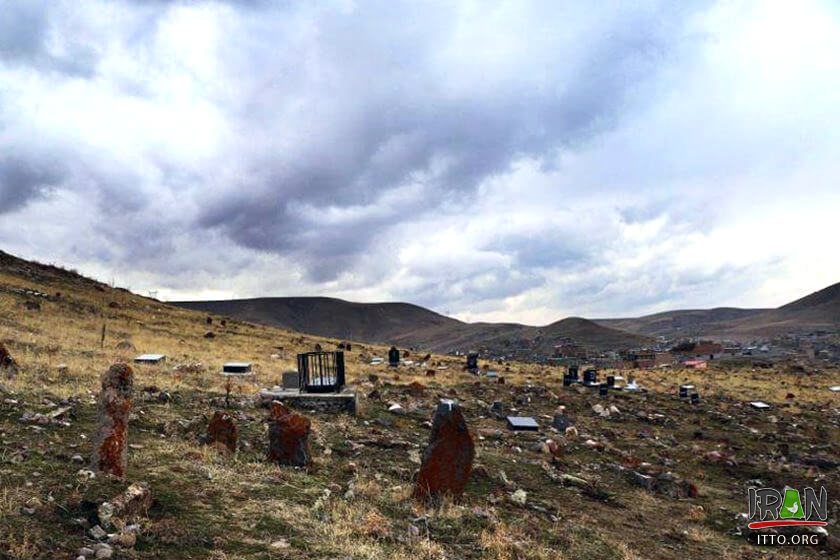 Panbeh Shalvar Graveyard,panbeshalvar,pineshalvar,pineh shalvar,panbeshalvar,پینه شلوار,پنبه شلوار,آذربایجان شرقی,قبرستان تبریز,گورستان تبریز,tabriz cemetery