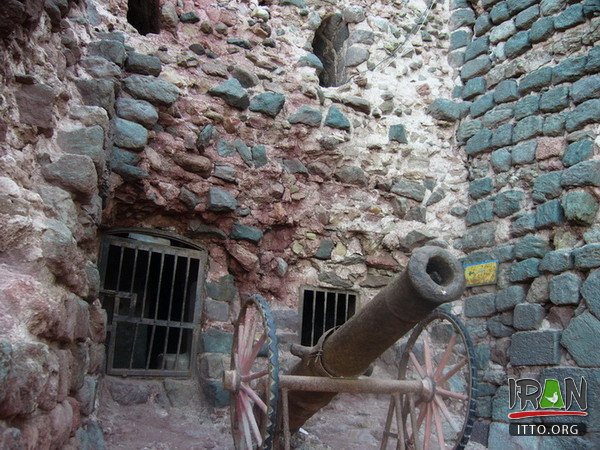 The Fort of Our Lady of the Conception,Ghale-ye Porteghaliha,The Portuguese Castle on Hormuz Island,Hormoz Portuguese Fort,portugies castel,پرتغال,هرمزگان,تنگه هرمز,جزیره هرمز,خلیج فارس,قلعه پرتقالیها,قلعه پرتغالیها,persian gulf,Portuguese Castle,Portuguese Fort,hormuz fort,hormoz fort