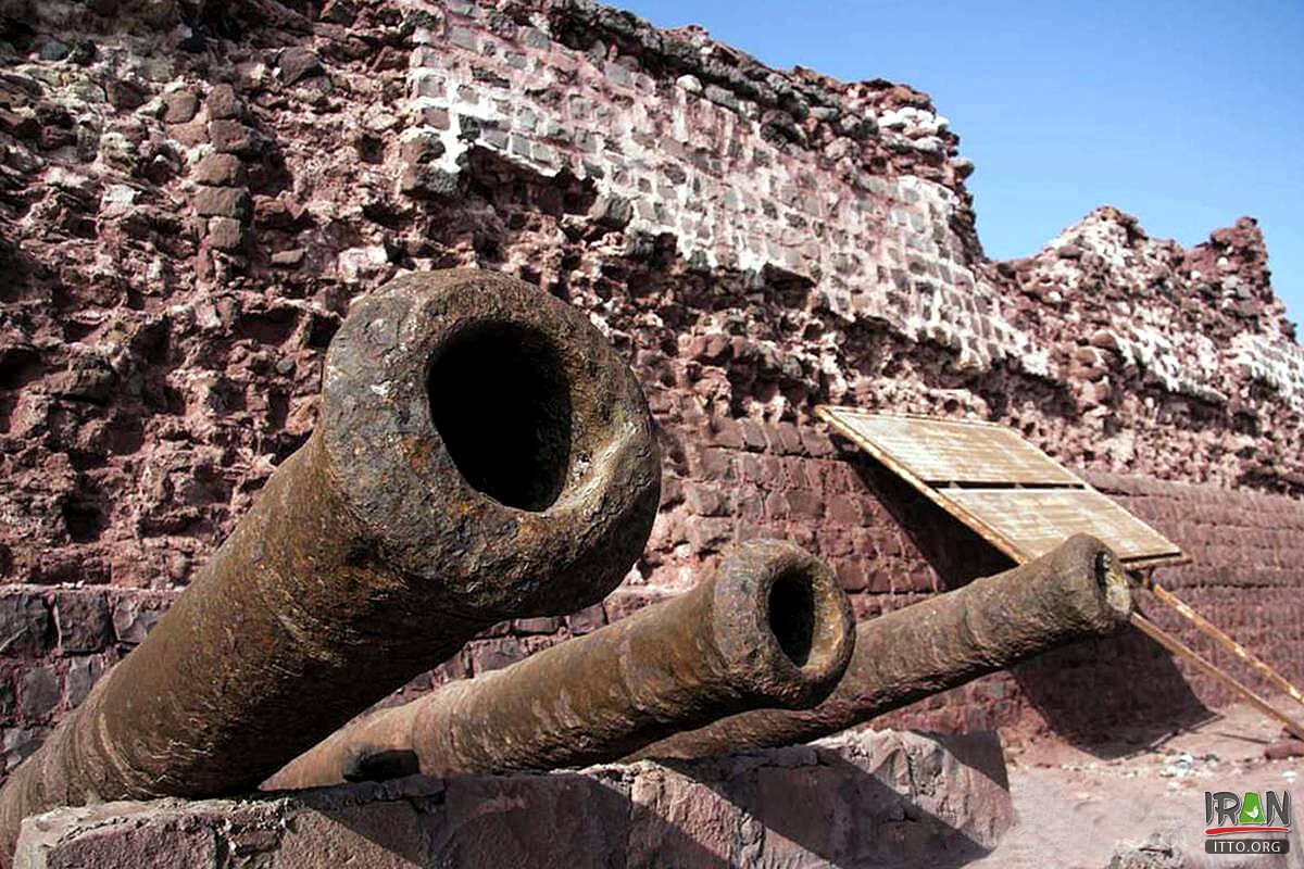 The Fort of Our Lady of the Conception,Ghale-ye Porteghaliha,The Portuguese Castle on Hormuz Island,Hormoz Portuguese Fort,portugies castel,پرتغال,هرمزگان,تنگه هرمز,جزیره هرمز,خلیج فارس,قلعه پرتقالیها,قلعه پرتغالیها,persian gulf,Portuguese Castle,Portuguese Fort,hormuz fort,hormoz fort