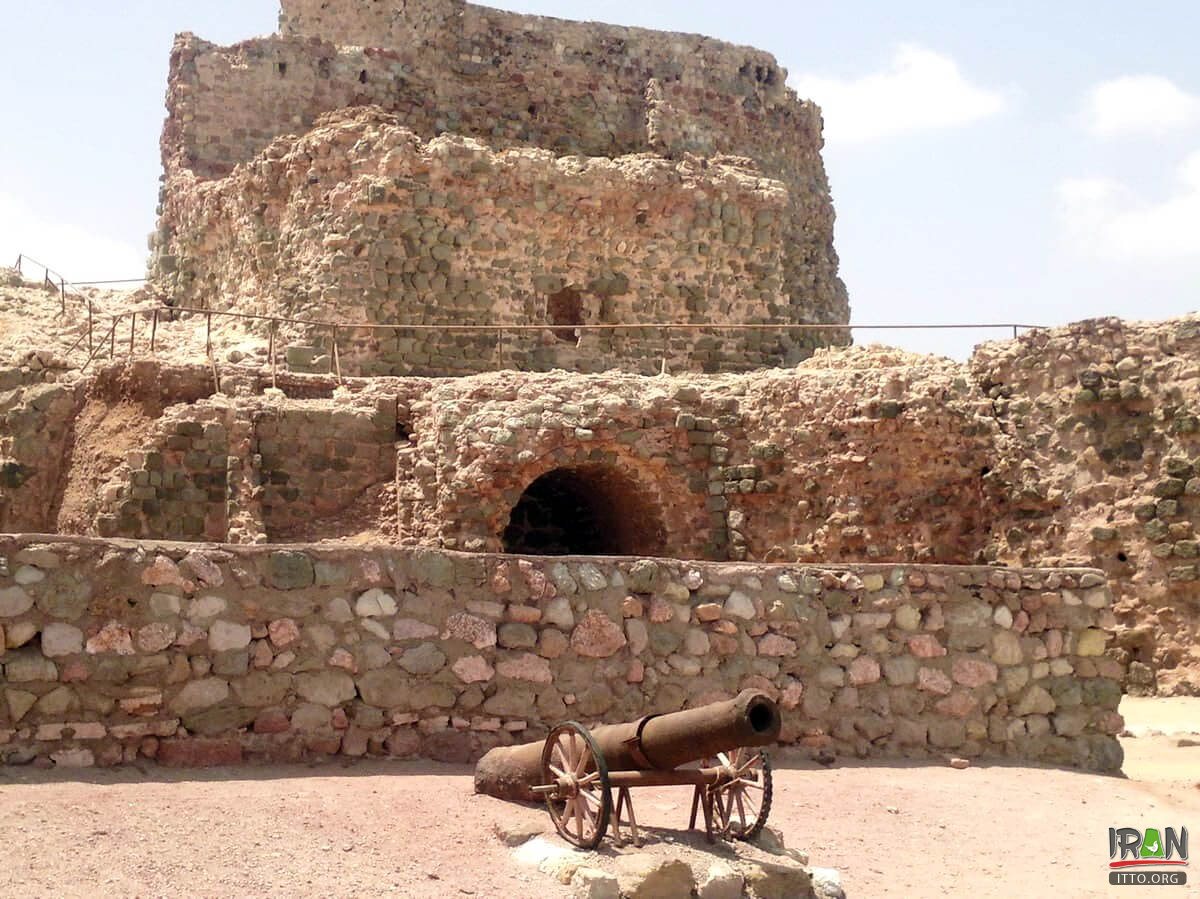 Portugala kastelo,Ghale-ye Porteghaliha,Qeshm Island Portuguese Castle,قلعه پرتقالیها قشم,قلعه پرتغالیها قشم,جزیره قشم,persian gulf,خلیج فارس,hormozgan,hurmozgan,gheshm island,qeshm island,khalij fars,arabian gulf