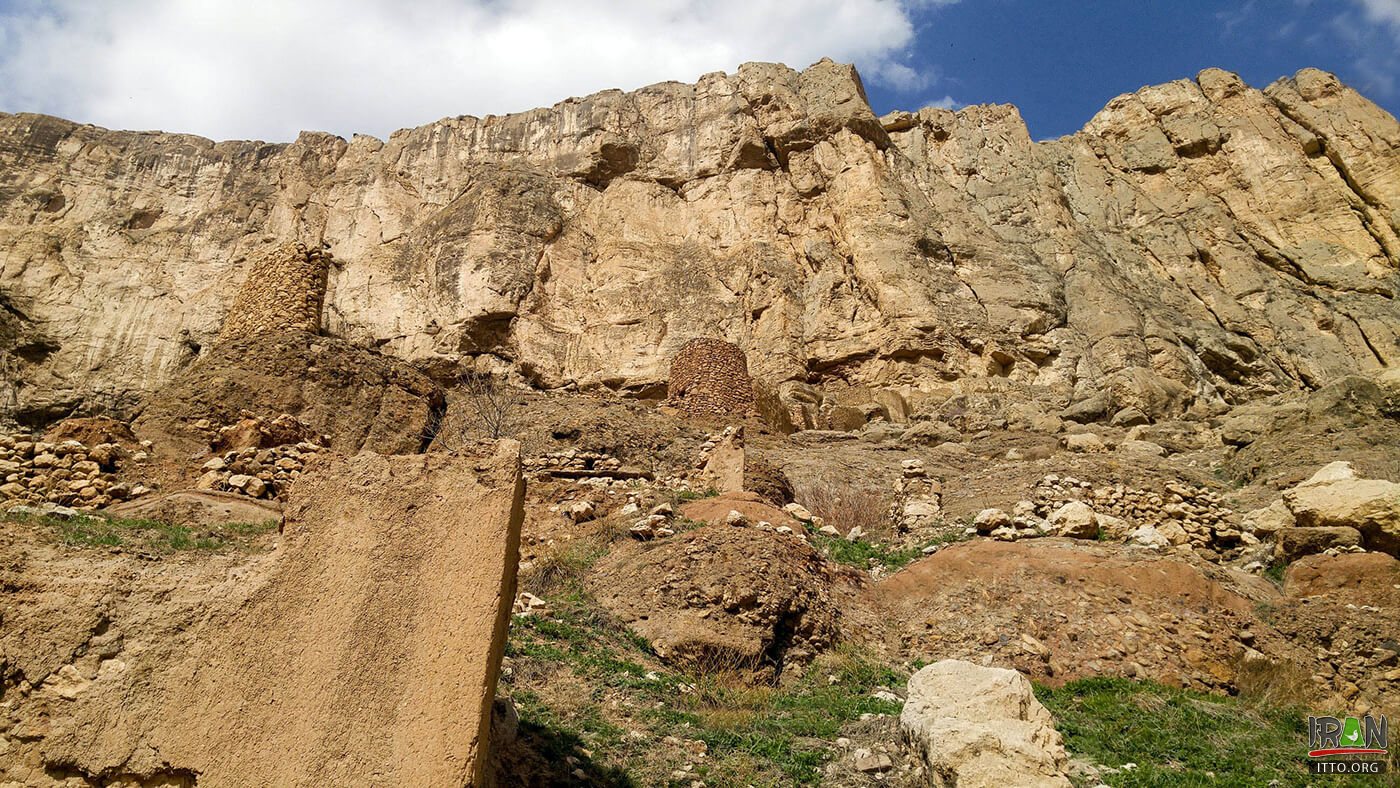 Siyah Castle,Maku Castle,Qaban Castle,Qoban Castle,قلعه قپان,قلعه کاپان,قلعه قابان,قیه قلعه,قلعه سیاه,قلعه ماکو,makoo castle,maku castle,mako castle,ghapan castle,kapan castle,ghyeh castle,makou castle,west azerbaijan