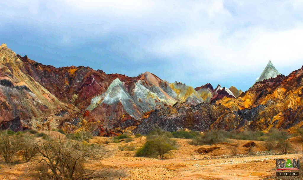 Rainbow Valley,Rainbow Mountain,Rainbow Cave,Darreh Rangin-kaman,دره رنگین کمان,جزیره هرمز,خلیج فارس,هرمزگان,کوه رنگین کمان,غار رنگین کمان,خلیج فارس,khalij fars,persian gulf,rainbow cave,rainbow mountain,hormuz,hormoz island,hormuzgan,hormozgan