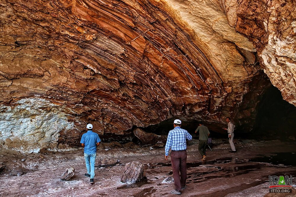 Namak Cave,Ghaar-e Namak,Namakdan Cave,Namakdan Mountain,Namakdan Dome,غار نمک,namakdaan cave,gharenamak,ghar namak,ghaare namak,gheshm,gheshm island,qeshm island,caves,غارنمکدان,غارنمک,قشم,جزیره قشم,خلیج فارس,persian gulf