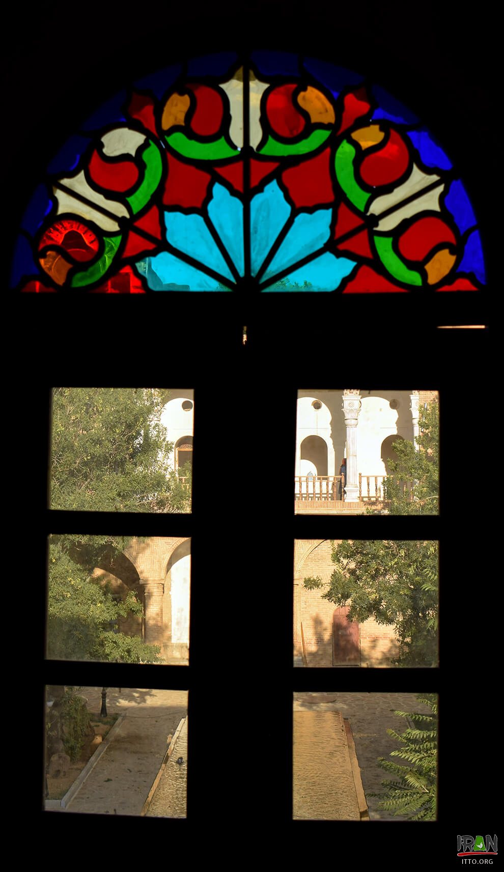 Khosrow Abad Edifice,Emarat'e Khosroabad,خسرواباد سنندج,عمارت خسروآباد,عمارت خسرو آباد,شبلی,خسروخان اردلان,باغ خسروآباد,فتحعلی شاه قاجار,sanandej,sanandaj,kurdistan province,استان کردستان,والیان اردلان,