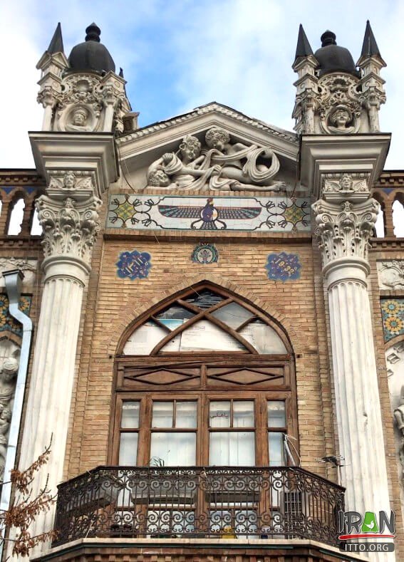 Roshan Passage,Saray-e Rowshan,سرای روشن تهران,خیابان ناصرخسرو تهران,naser khosro street,tehran nasserkhosro,naserkhosro st,کوچه مروی تهران