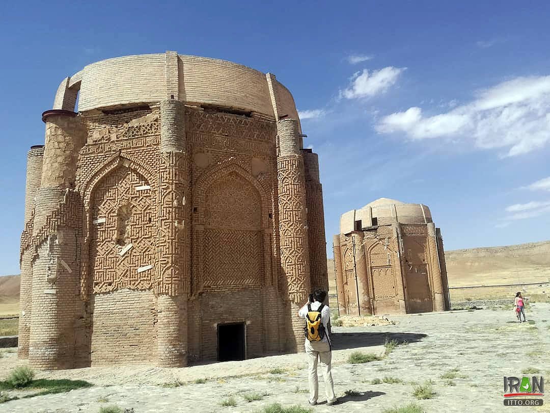 Kharaqan Tomb Towers,Kharaghan towers,Kharrakhan,Kharaqan twin tomb towers,برجهای دوقلو خرقان,kharaghan two towers,kharaqan two towers,برجهای خرقان,khargan towers,kharagan,karaghan,karaqan,karagan towers,karaqan towers,karaghan towers,استان قزوین,آوج,avaj,qazvin towers,ghazvin towers,qazwin towers,towers in avaj,ajaj towers,avaj tombs
