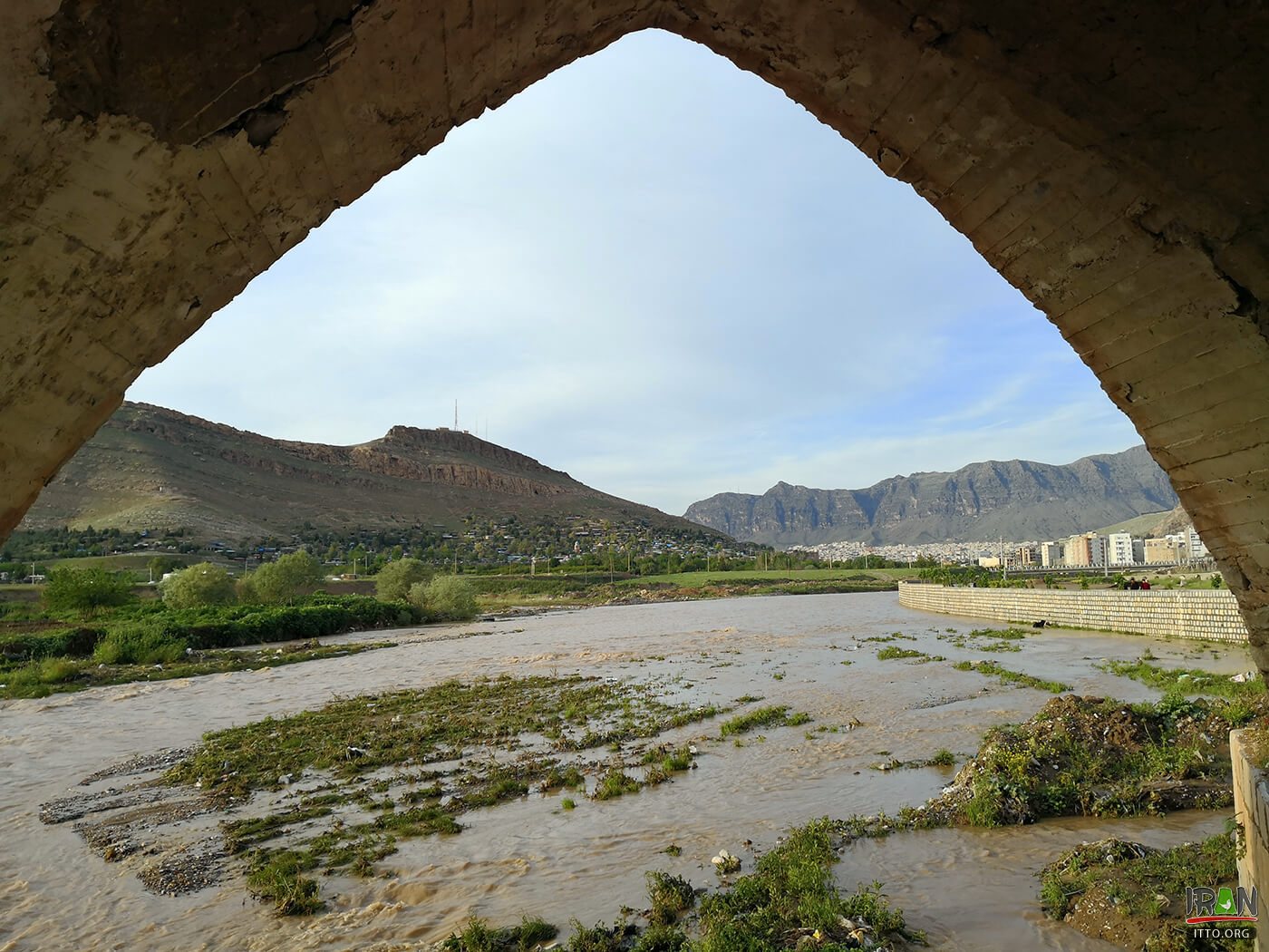 Broken Bridge,Pol Eshkesteh,طاق پیل اشکسه,پل شکسته,پل شاپوری,shapori bridge,lorestan,lurestan,khoramabad,khorram abad bridge,ساسانیان,شاپورخاست,شاپورخواست,shapoorkhast,shapourkhast,shahpoorkhast,shahpurkhast