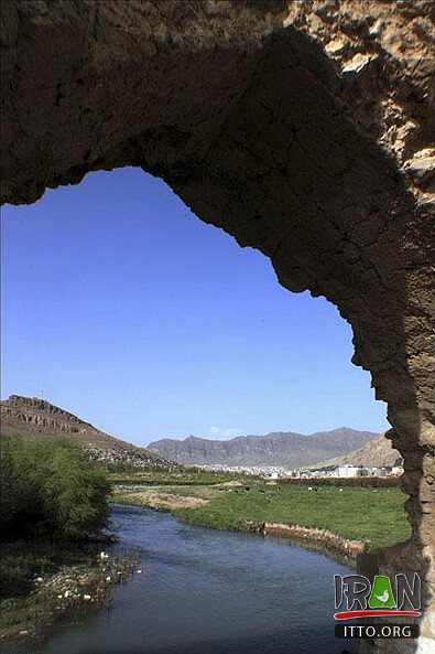 Broken Bridge,Pol Eshkesteh,طاق پیل اشکسه,پل شکسته,پل شاپوری,shapori bridge,lorestan,lurestan,khoramabad,khorram abad bridge,ساسانیان,شاپورخاست,شاپورخواست,shapoorkhast,shapourkhast,shahpoorkhast,shahpurkhast