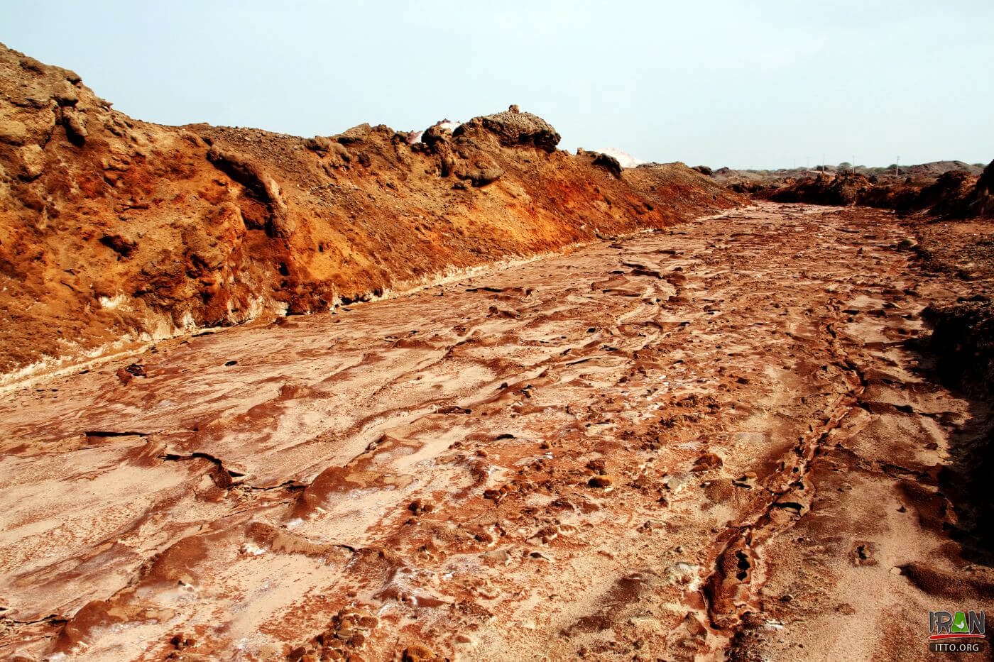 Darreh-ye Sokut,دره سکوت,جزیره هرمز,hormoz island,dareh sokout,dareh sokoot,dareh sokot,darehsokout,dareh sokot,persian gulf,خلیج فارس,هرمزگان,hormozgan,hurmozgan