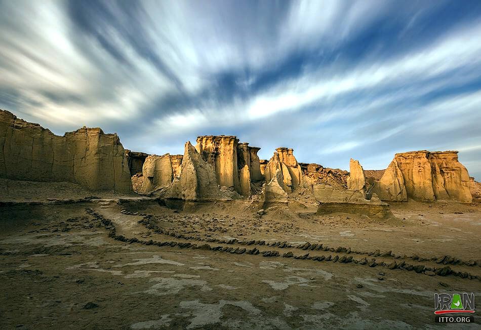 Gheshm Stars Valley,Darre-ye Setaregan,Qeshm Stars Valley,Borka Khalaf Valley,دره ستاره,دره ستارگان قشم,دره جنی,dareh setaregan,darreye setaregan,جزیره قشم,qeshm island,gheshm island,دره ستاره ها,stars valley,valley stars gheshm,persian gulf,خلیج فارس
