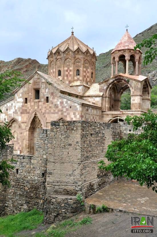 Surb Stepanos Vank,Kelisaa-ye San Estepanus,Maghardavank,کلیسای سن استپانوس,سن استفانوس,saint stepanus,san stepanos,san stepanous,san stepanoos,جلفا,julfa,jolfa,azerbaijan,east azarbaijan,آذربایجان شرقی,saint stepanoos church,saint estepanos church,kelisaye san estepanos,kelisa,sanestepanos,saint estepanoos