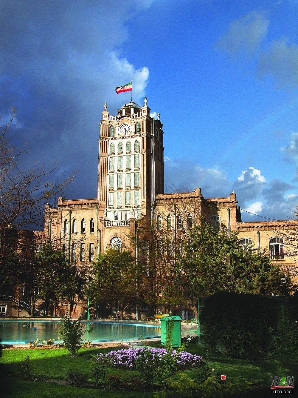 Sa'at Tower,Meydan-e Sa'at,Kakh-e Shahrdari-e Tabriz,municipality museum of Tabriz,Shahrdari Square,Meydan-e saat tabriz,tabriz Square,میدان شهرداری تبریز,meydane sat tabriz,tabriz Municipality,tabriz Square,میدان ساعت تبریز,عمارت شهرداری تبریز,shahrdari square,موزه شهرداری تبریز