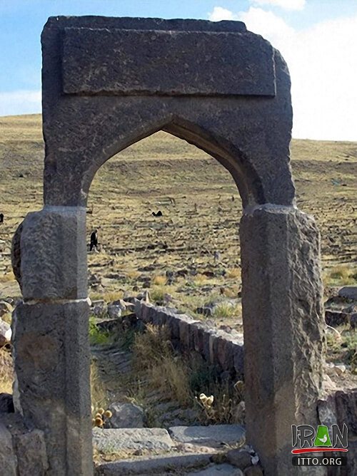 Panbeh Shalvar Graveyard,panbeshalvar,pineshalvar,pineh shalvar,panbeshalvar,پینه شلوار,پنبه شلوار,آذربایجان شرقی,قبرستان تبریز,گورستان تبریز,tabriz cemetery
