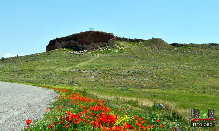 Tall-e Takht near Pasargadae
