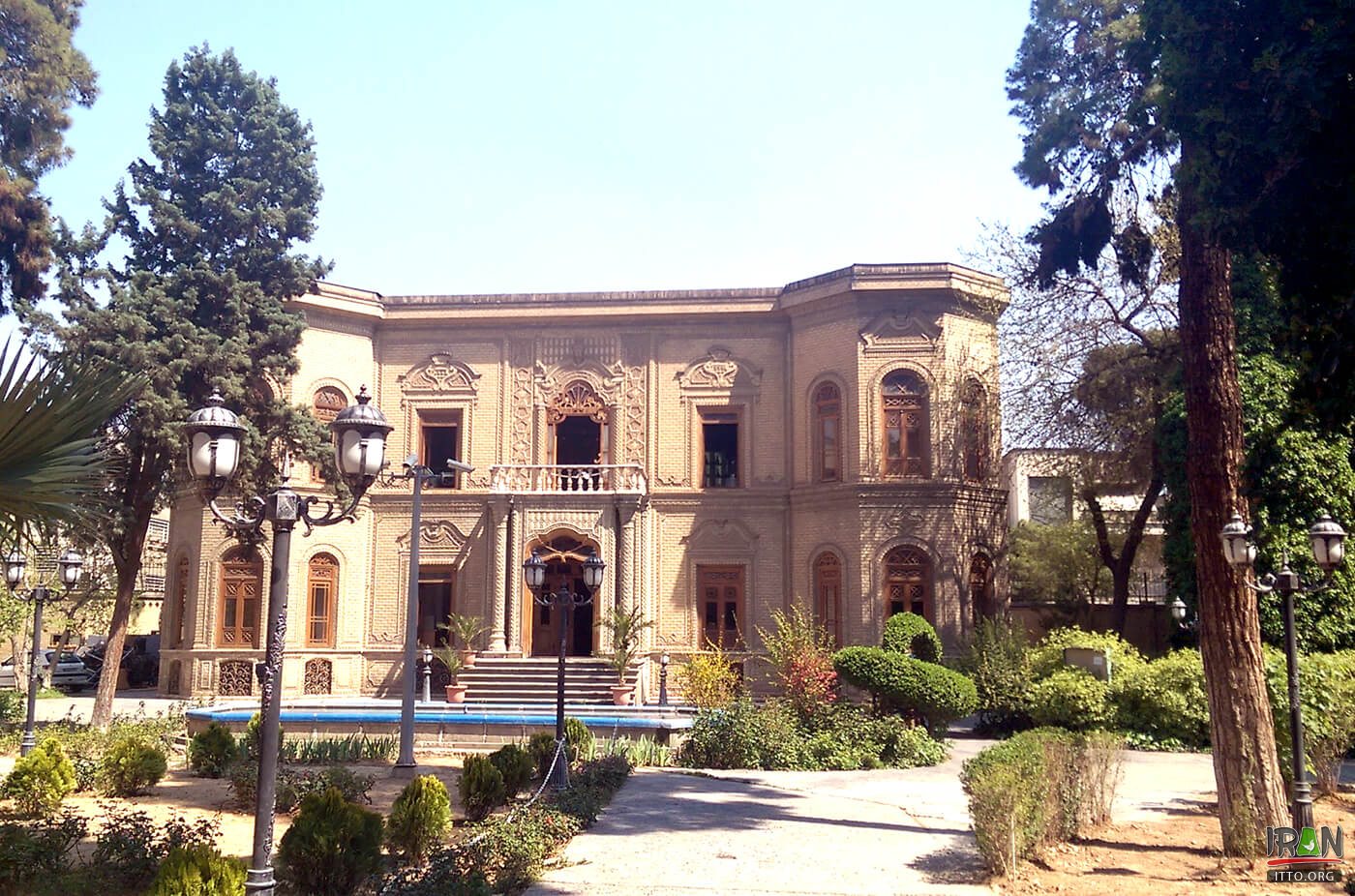 The Glassware and Ceramic Museum of Iran,Muze-ye Abgineh va Sofalineh-ye Iran,abgyneh museum,ceramic museum,glass museum,glass work,ceramic work,موزه آبگینه,موزه سفالینه,موزه آبگینه تهران,Ghavam Al Saltaneh,قوام السلطنه,qavam,qavam saltaneh,قوام سلطنه,تهران,طهران,teheran museum,ahmad ghavam,ahmad qavam,احمد قوام,Si-e Tir St.,sietir street,sietir st,خیابان سی تیر,siehtir,si tir,sie tir