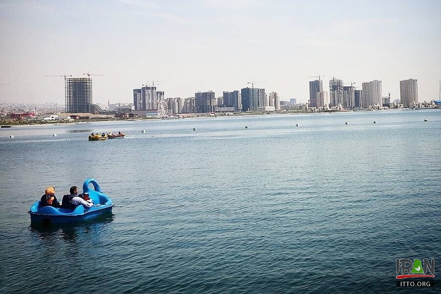 Lake of the Martyrs of the Persian Gulf,Daryache-ye Chitgar,Khalij-e Fars lake,Chitgar artificial lake,دریاچه خلیج فارس تهران,دریاچه چیتگر,دریاچه تهران,tehran lake,tehran chitgar lake,daryache khalij fars,persian gulf lake,daryache chitgar,دریاچه شهدای خلیج فارس