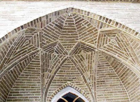 Sheykh Alikhan Zangeneh Mosque - Tuyserkan