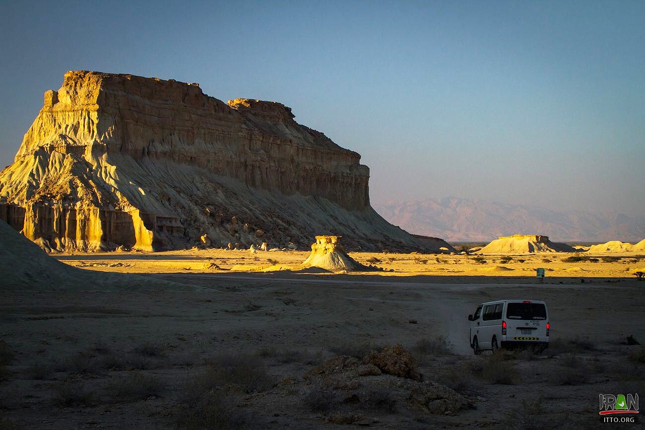 Tandis-ha Valley in Qeshm,Qeshm Statues Valley,Tandis Valley,Darre-ye Tandis-ha,دره تندیسهای قشم,qeshm valley,gheshm island,جزیره قشم,khalij fars,khalije fars,persian gulf,tandisvalley,dareh tandis ha,جاذبه های قشم,qeshm tourism,qeshm islan tourism