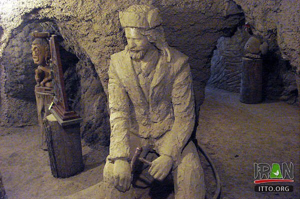 Vaziri Cave Museum,Vaziri Museum,غارموزه وزیری,پروفسور ناصر هوشمند وزیری,غاروزیری,غار وزیری,موزه دکتر وزیری,موزه پروفسور وزیری,مجسمه ساز,sculpture,ghaar museum,vaziry museum,vaziri cave,vaziri art,vaziri museum in lavasan,lavasan,لواسان,lavason,lavasun,lavasoon,گالری وزیری,art museum