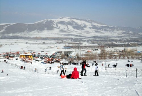 Payam Ski Resort (Yam) in Marand