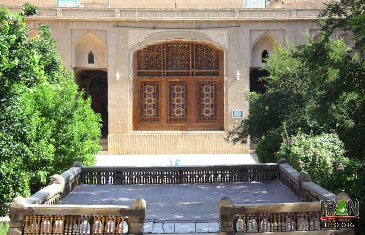 Khane-ye Lariha,Lari House,Lariha Mansion,خانه لاری ها,lari ha house,lari-ha house,lariha mansion,khane lariha,khanehe lariha,استان یزد,yazd province,lariha historical house,yazd house,yazd historical houses,عمارت لاریها,خانه لاری های یزد,emarat lariha,فهدان