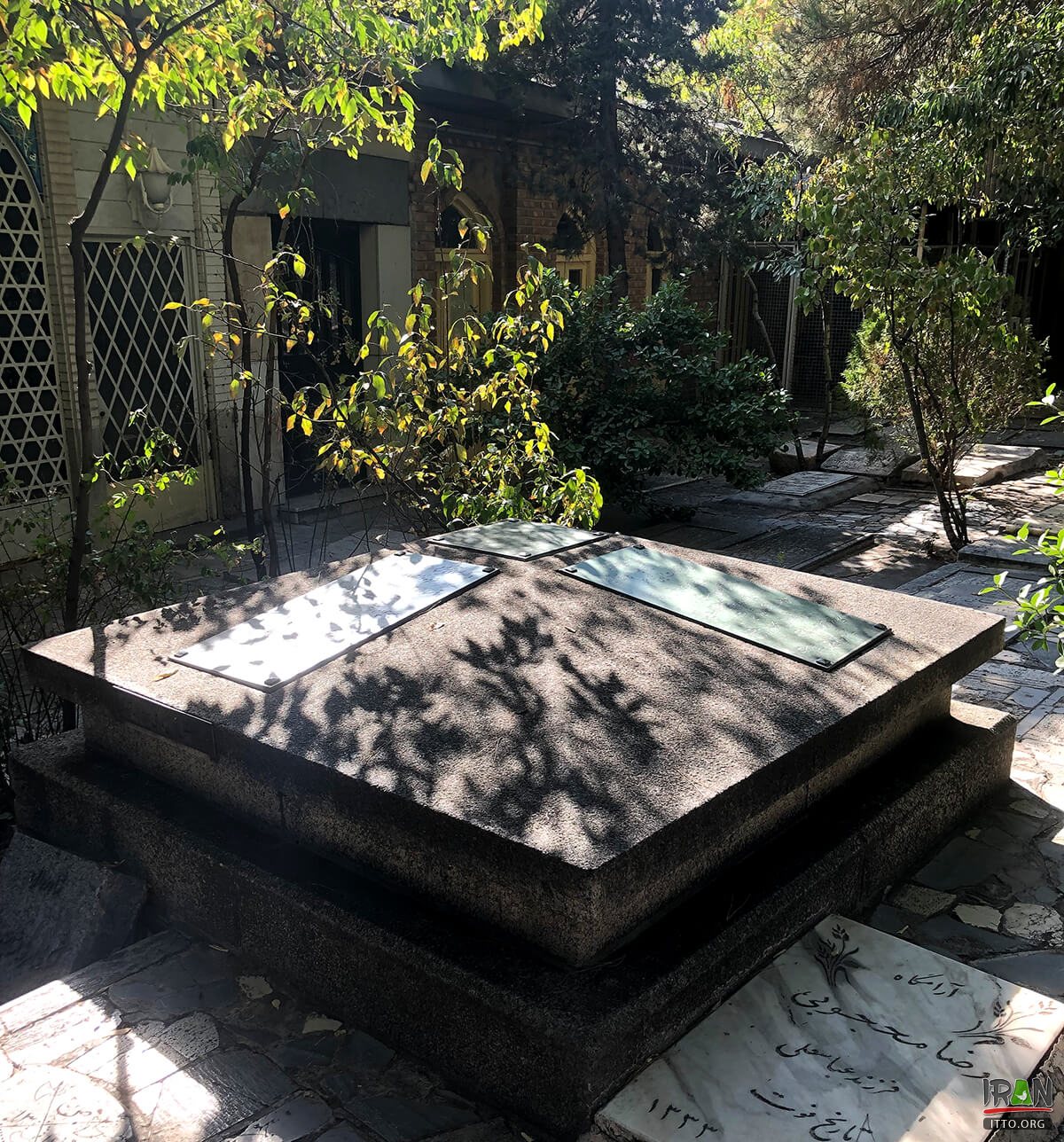 Zahirodole Cemetry,Zahir-od-Dowleh Cemetery,zahiroddoloh,sarband,maieri,moayeri,moayery,foroogh,forough,farokhzaad,farrokhzad,farokhzad,forogh,forouq,foroq,raha,رهی معیری,فروغ فرخزاد,ایرج میرزا,دربند,قبرستان,ظهیرالدوله,زهیرالدوله,آرامگاه,قبر,گورستان,قبرستان ظهیرالدوله,persian poem,persian poet,forogh farokhzad,forugh farokhzad,irajmirza,iraj mirza