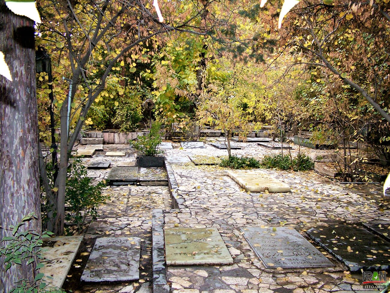 Zahirodole Cemetry,Zahir-od-Dowleh Cemetery,zahiroddoloh,sarband,maieri,moayeri,moayery,foroogh,forough,farokhzaad,farrokhzad,farokhzad,forogh,forouq,foroq,raha,رهی معیری,فروغ فرخزاد,ایرج میرزا,دربند,قبرستان,ظهیرالدوله,زهیرالدوله,آرامگاه,قبر,گورستان,قبرستان ظهیرالدوله,persian poem,persian poet,forogh farokhzad,forugh farokhzad,irajmirza,iraj mirza